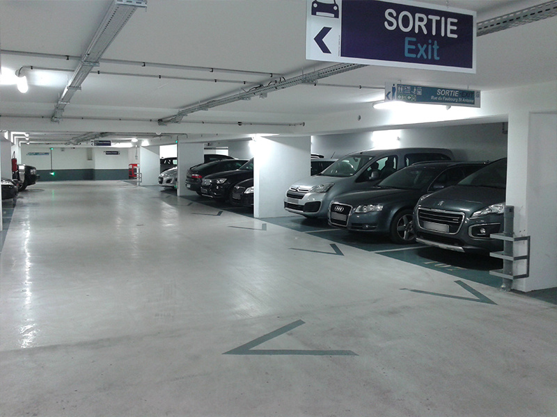 Photo pour le parking Parking Bastille interieur voiture