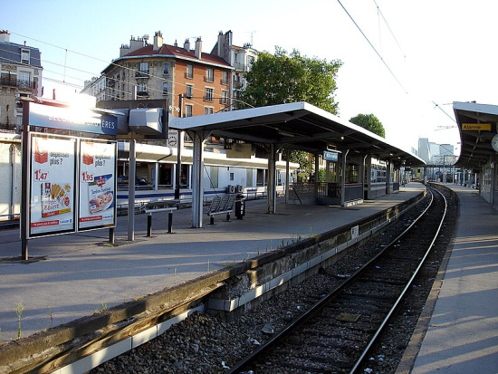 Gare de Bécon les Bruyères